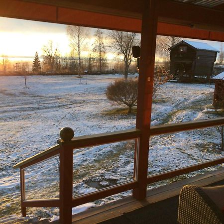 Mysigt Boende I Raettvik Med Utsikt Oever Siljan Exterior photo