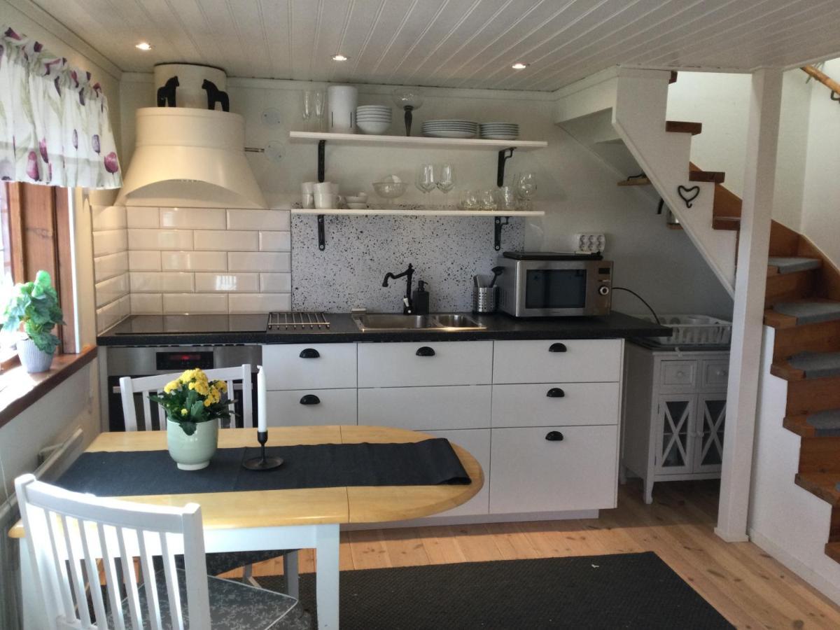 Mysigt Boende I Raettvik Med Utsikt Oever Siljan Exterior photo