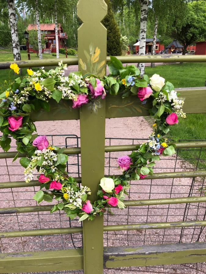 Mysigt Boende I Raettvik Med Utsikt Oever Siljan Exterior photo