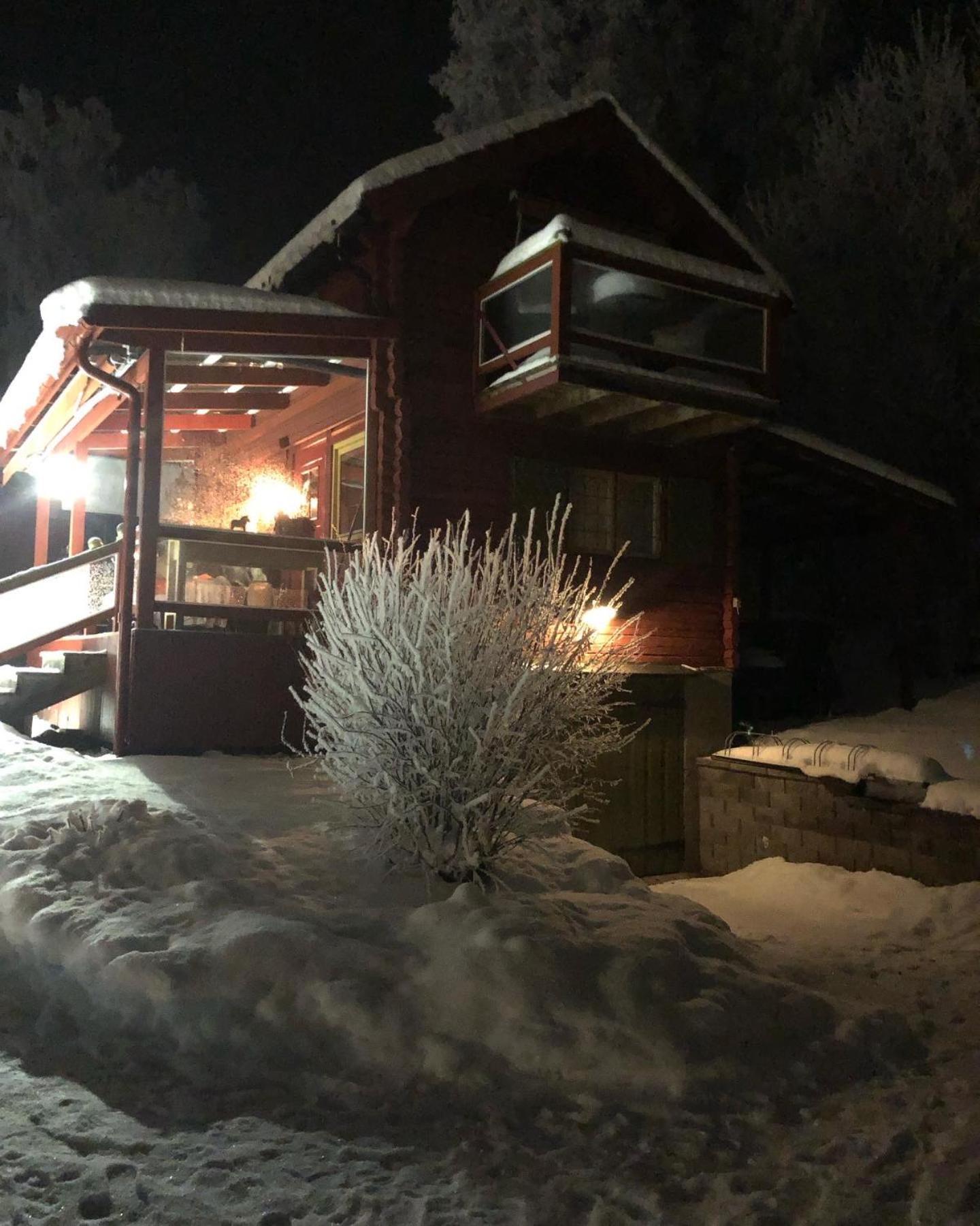 Mysigt Boende I Raettvik Med Utsikt Oever Siljan Exterior photo