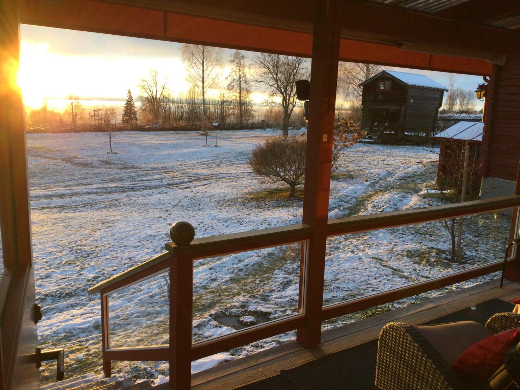 Mysigt Boende I Raettvik Med Utsikt Oever Siljan Exterior photo