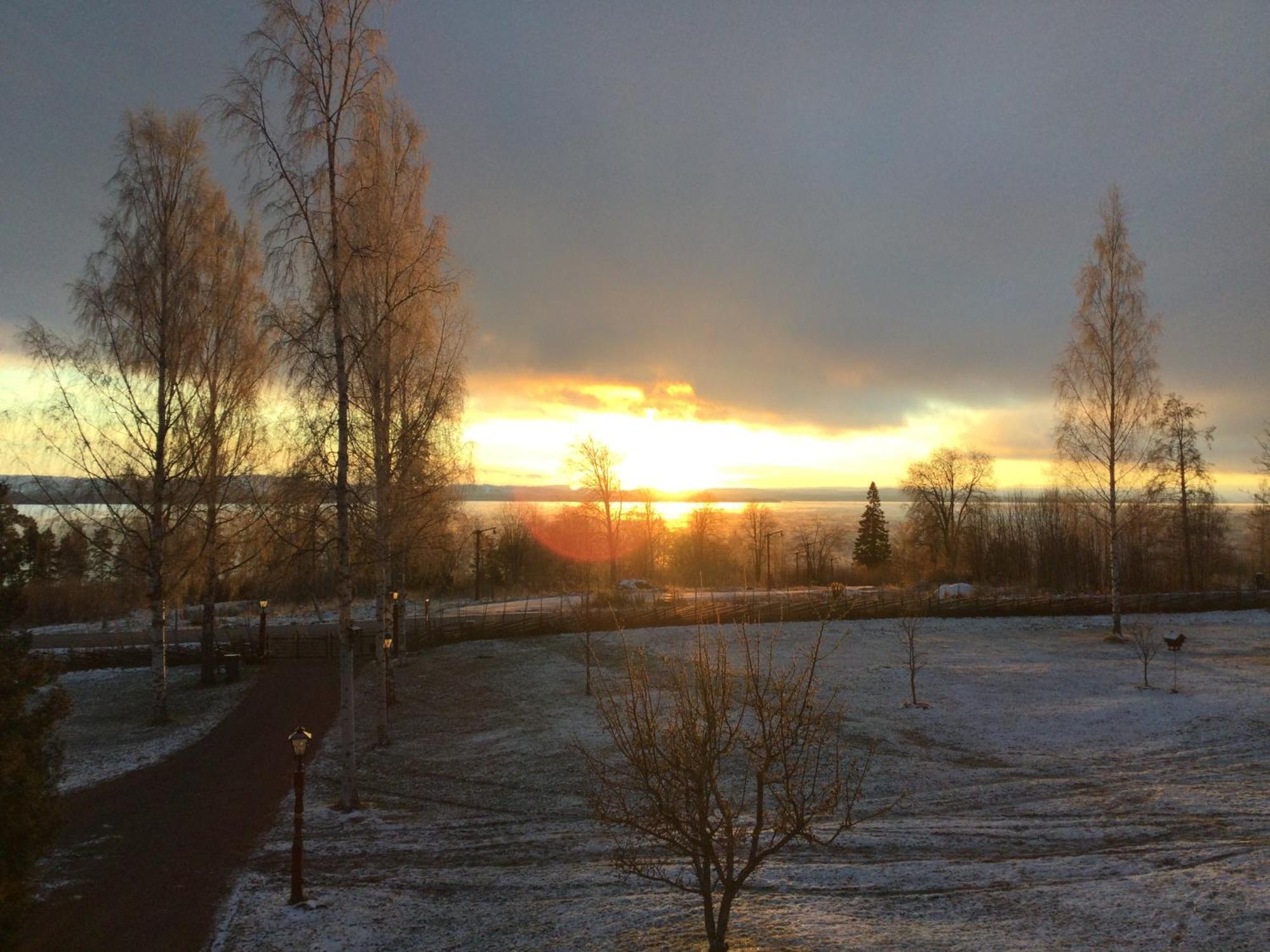 Mysigt Boende I Raettvik Med Utsikt Oever Siljan Exterior photo